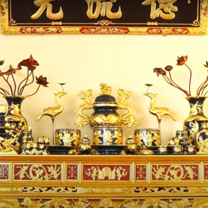 Bộ đồ thờ Gốm cổ đắt nhất Việt Nam
